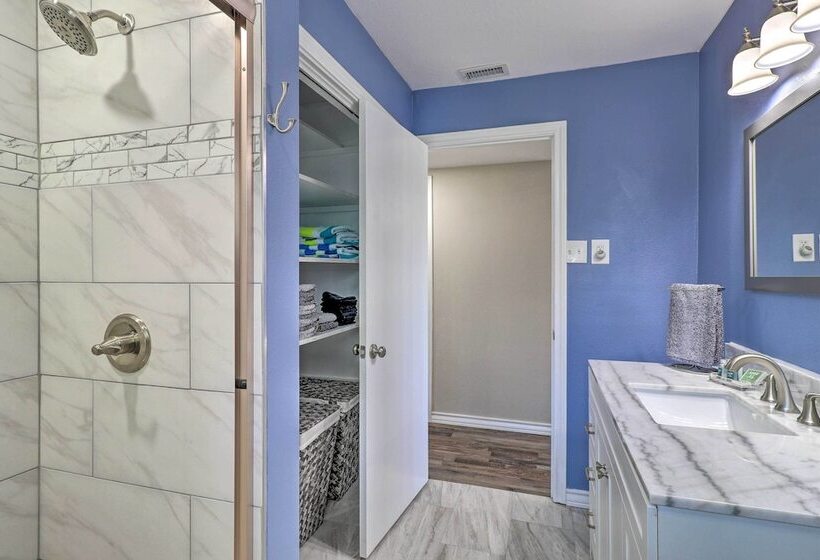 Private Dock   Waterfront Lake Brownwood Gem!