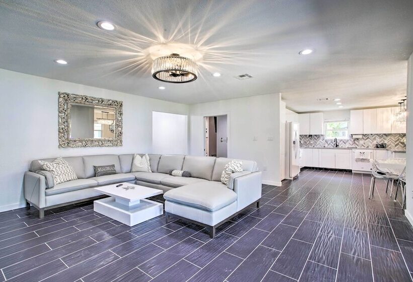 Waterfront Lake Home W/ Deck New Renovations!