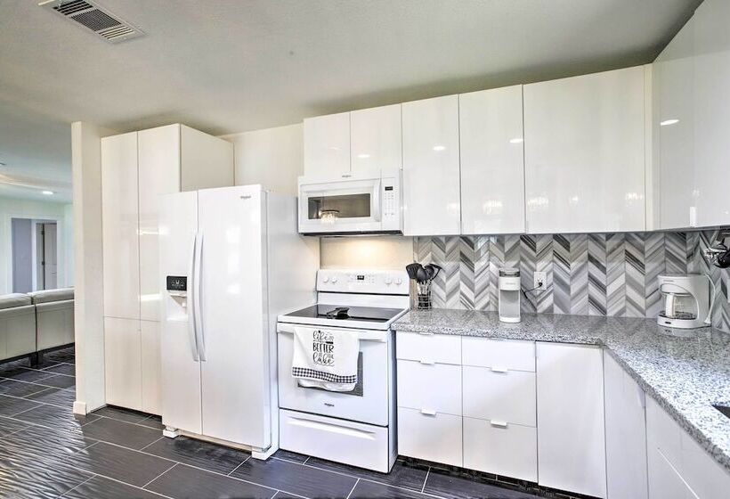 Waterfront Lake Home W/ Deck New Renovations!