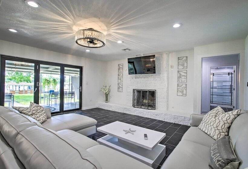 Waterfront Lake Home W/ Deck New Renovations!