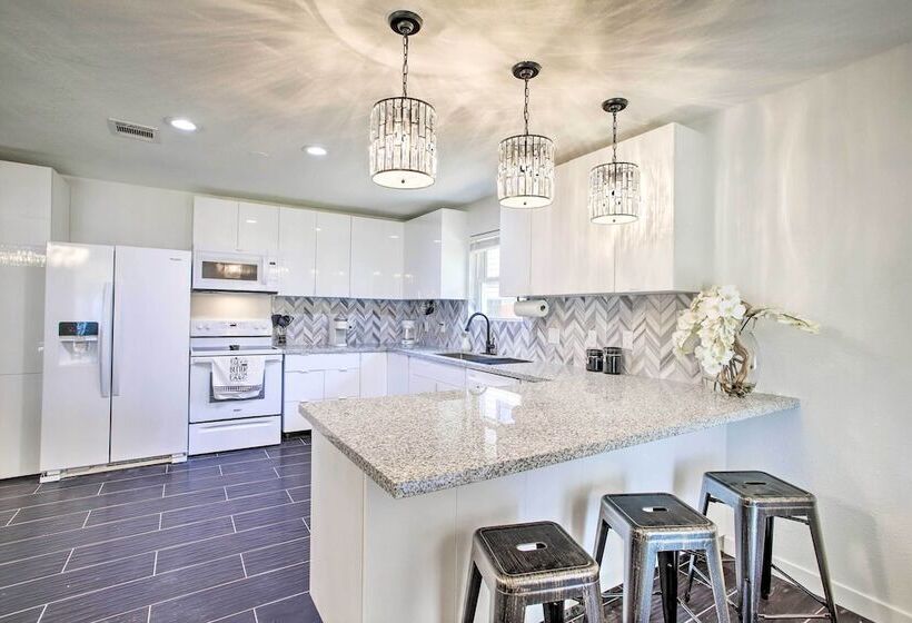 Waterfront Lake Home W/ Deck New Renovations!