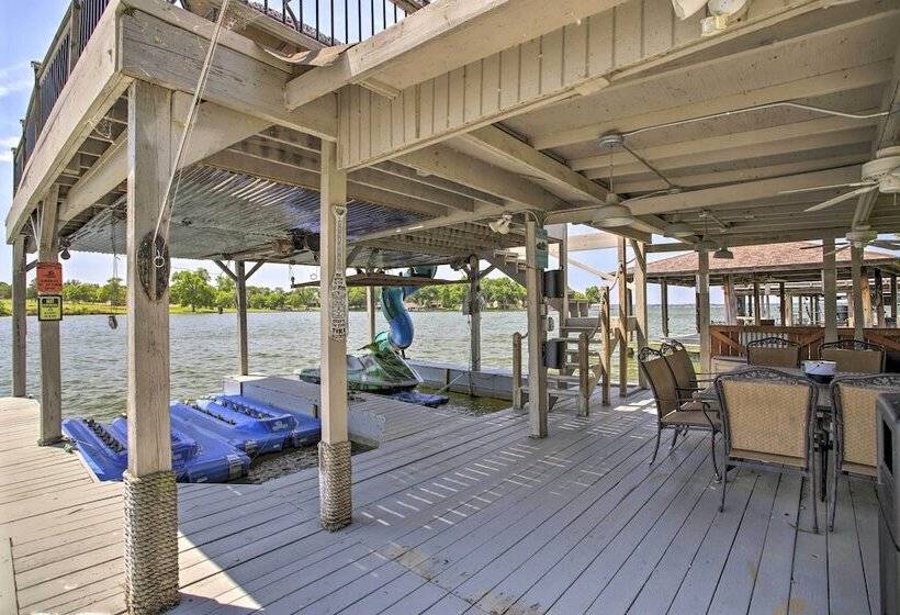 Waterfront Lake Home W/ Deck New Renovations!