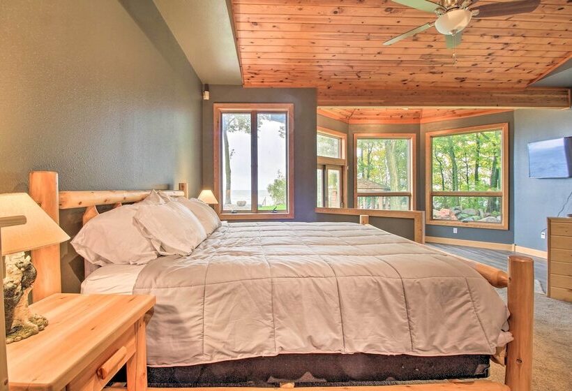 Waterfront Lake Mille Lacs Lodge W/ Deck + Grill!