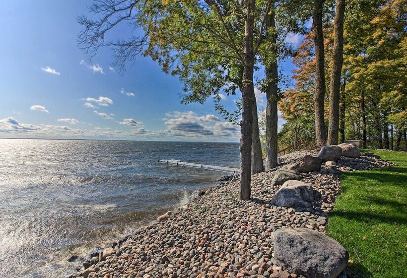 Waterfront Lake Mille Lacs Lodge W/ Deck + Grill!