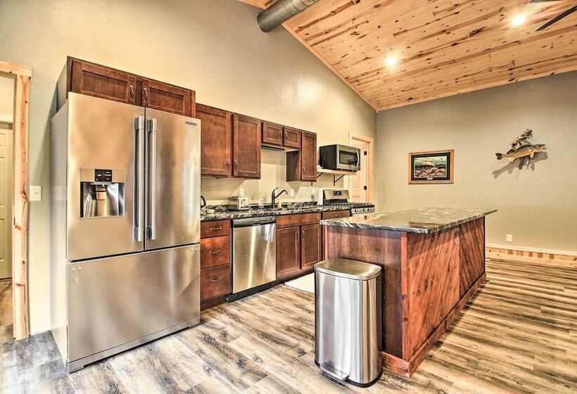 Waterfront Lake Mille Lacs Lodge W/ Deck + Grill!