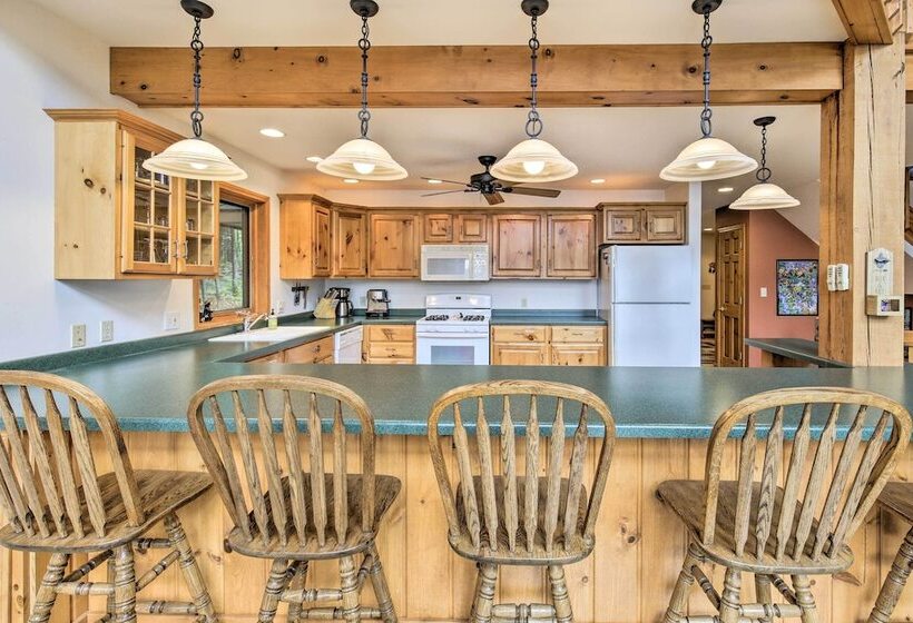 Waterfront Lake Tomahawk Cabin W/ Game Room!