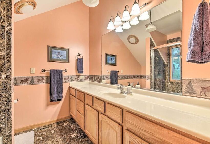 Waterfront Lake Tomahawk Cabin W/ Game Room!