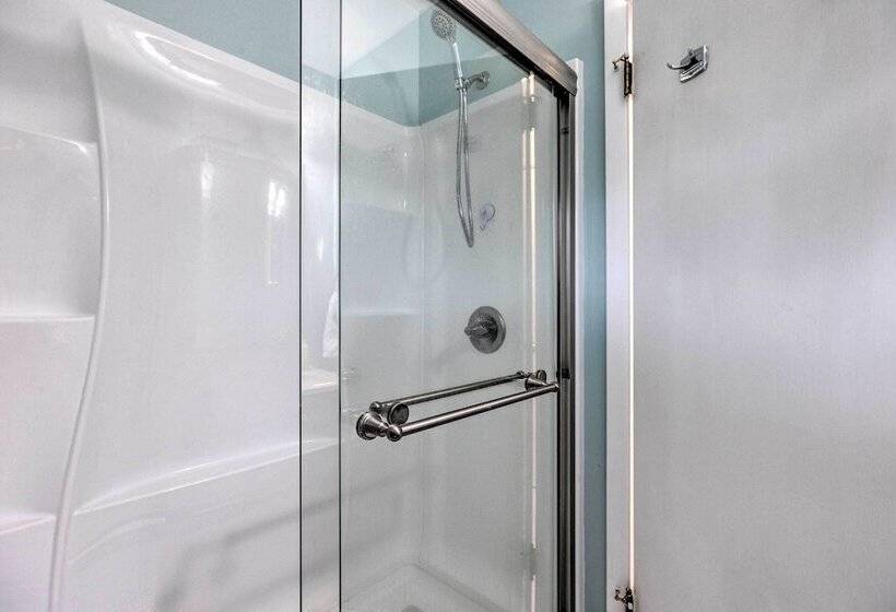 Waterfront Lancaster House W/ Grill & Dock Access!