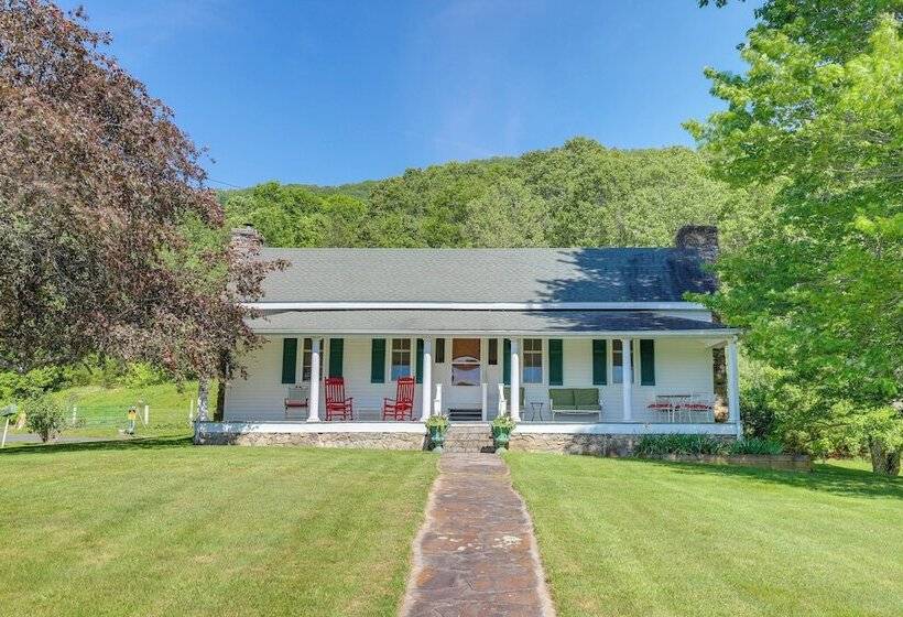 Weaverville Cottage: Fishing Pond & Mountain Views