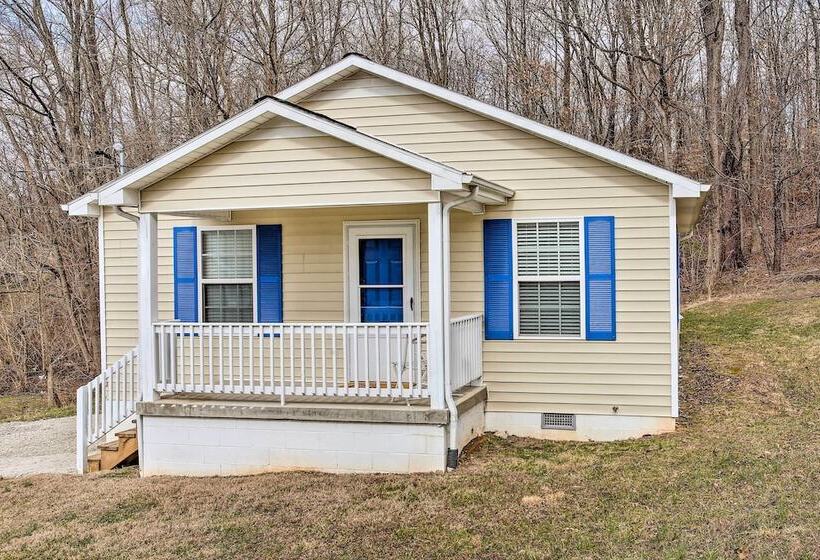 Welcoming Byrdstown Home: Walk To Main St!