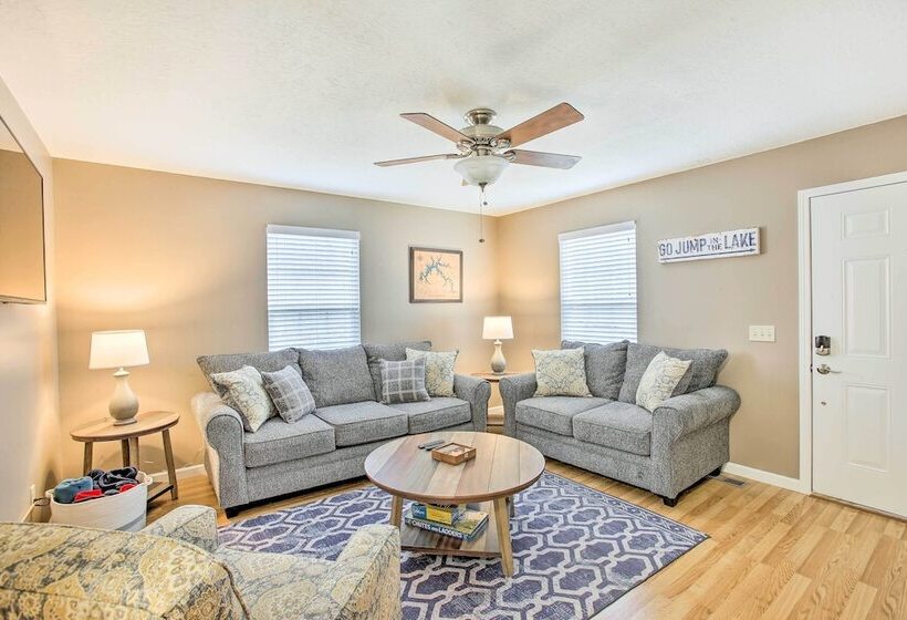 Welcoming Byrdstown Home: Walk To Main St!