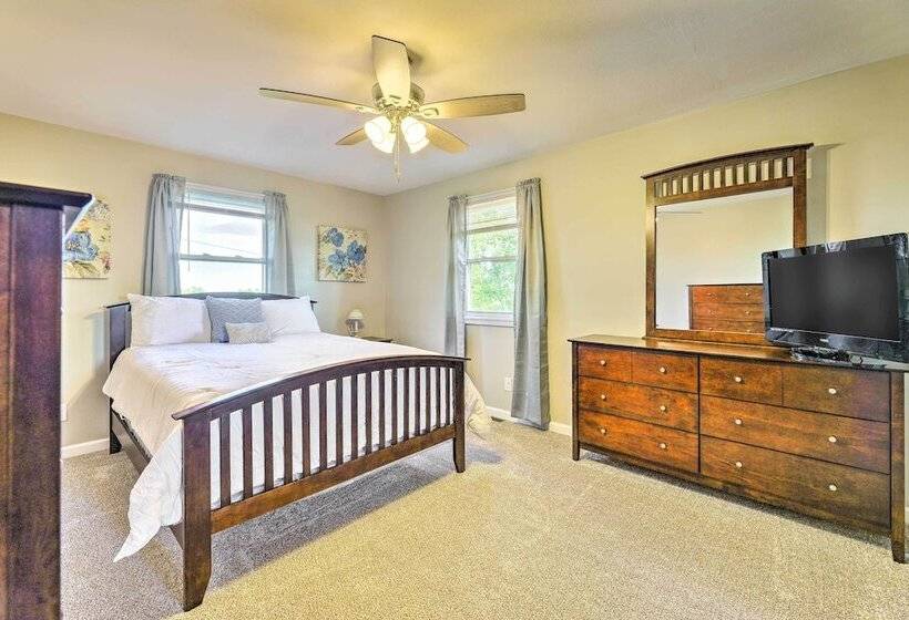 Welcoming Kentucky Home W/ Sprawling Views!