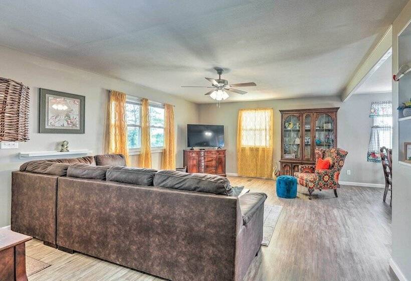 Welcoming Kentucky Home W/ Sprawling Views!