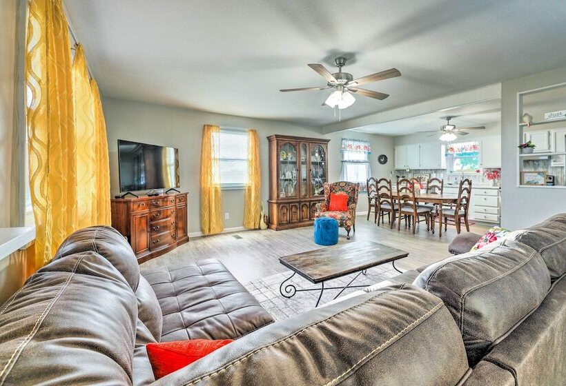 Welcoming Kentucky Home W/ Sprawling Views!