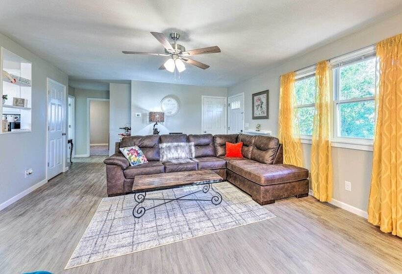 Welcoming Kentucky Home W/ Sprawling Views!