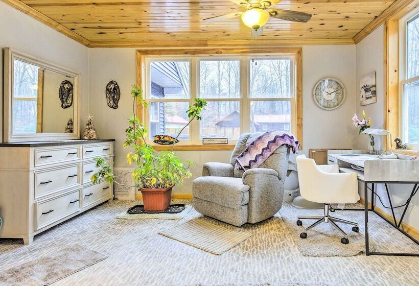 Welcoming Townsend Cabin: Hike, Fish & Relax!