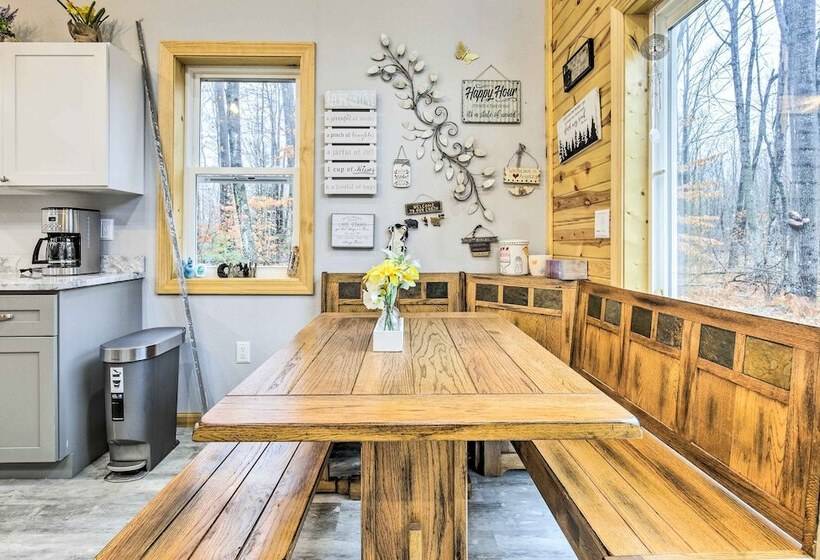 Welcoming Townsend Cabin: Hike, Fish & Relax!