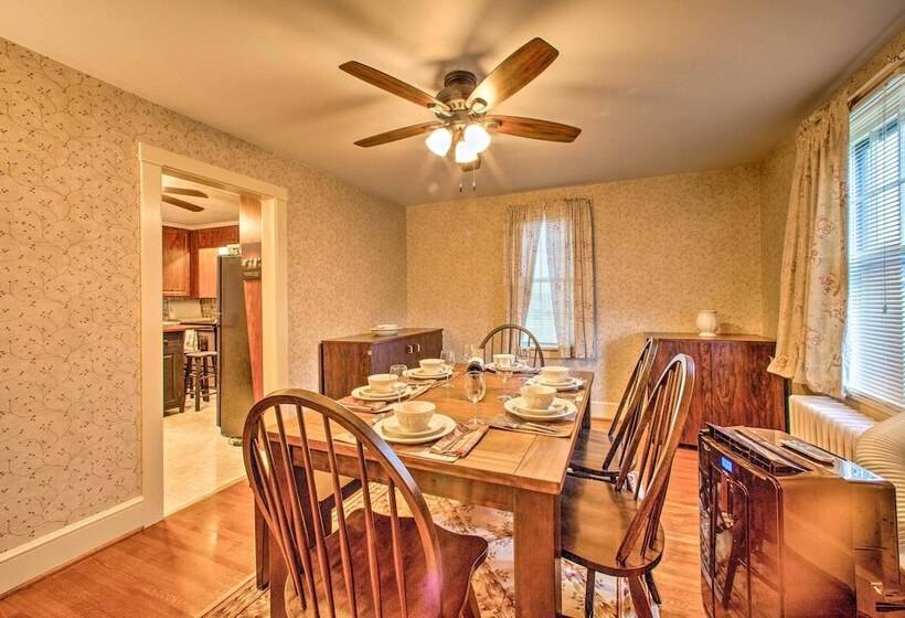 Whimsical Lancaster House W/porch, Near Amish Farm