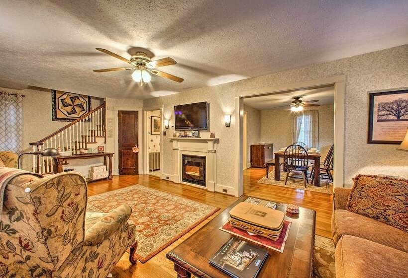 Whimsical Lancaster House W/porch, Near Amish Farm