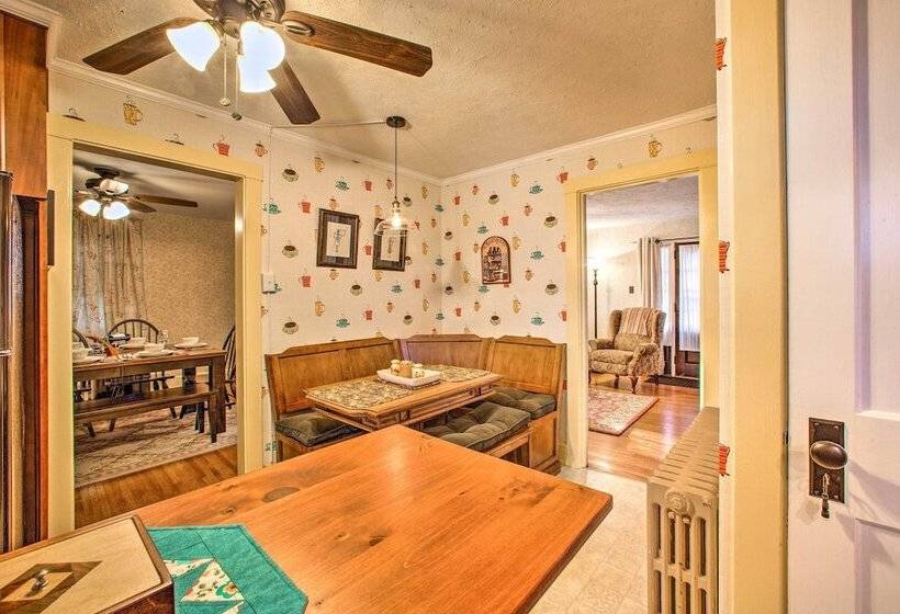 Whimsical Lancaster House W/porch, Near Amish Farm