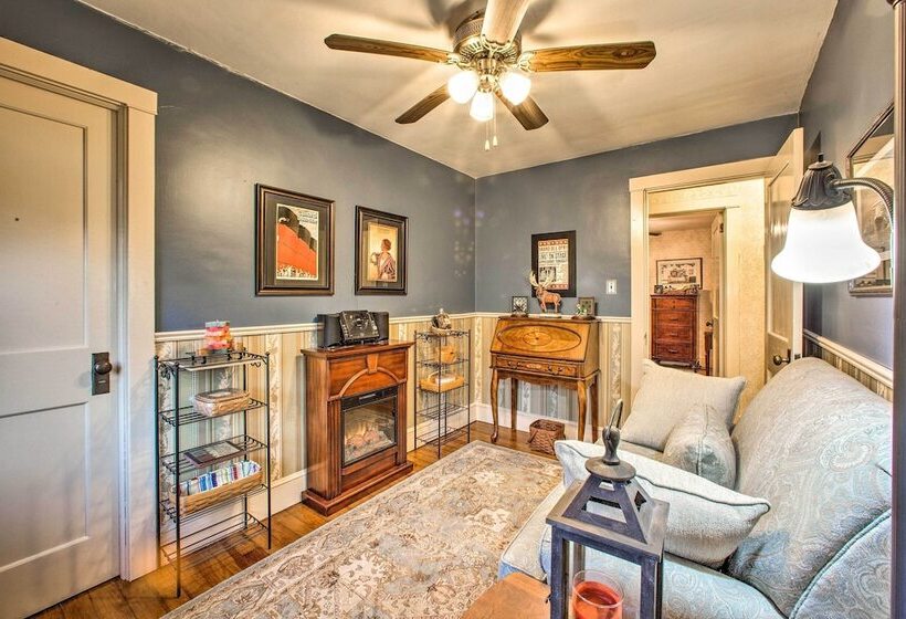 Whimsical Lancaster House W/porch, Near Amish Farm