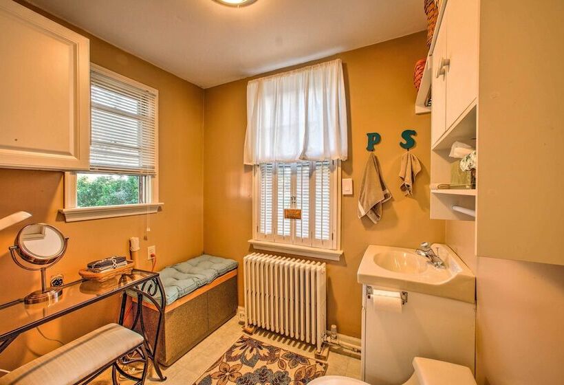 Whimsical Lancaster House W/porch, Near Amish Farm