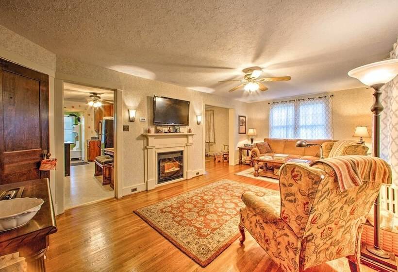 Whimsical Lancaster House W/porch, Near Amish Farm