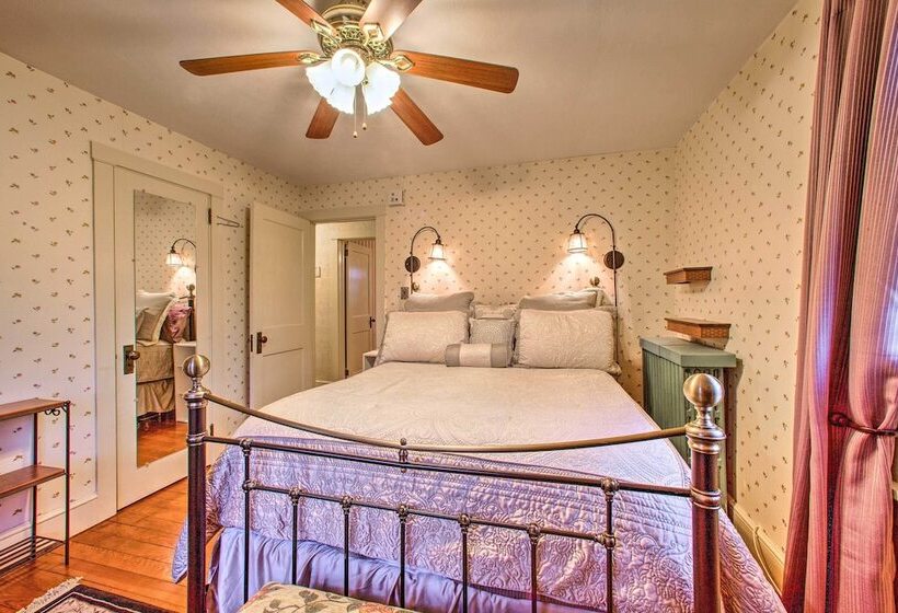 Whimsical Lancaster House W/porch, Near Amish Farm