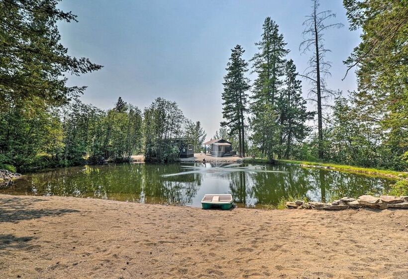 Wilderness Glamping: Eureka Tiny Home W/ Hot Tub!