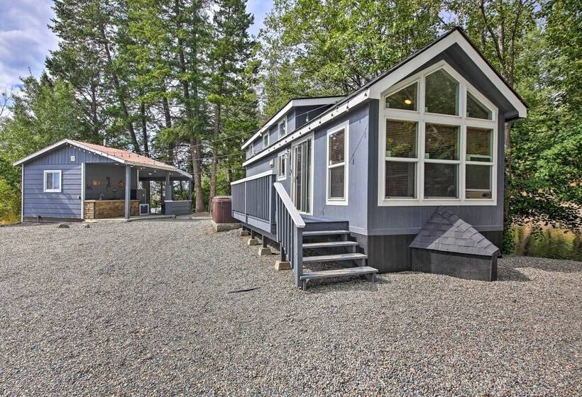 Wilderness Glamping: Eureka Tiny Home W/ Hot Tub!