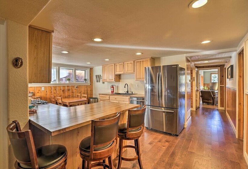 Wildmanor Ranch  Near Red Rocks W/ Hot Tub!