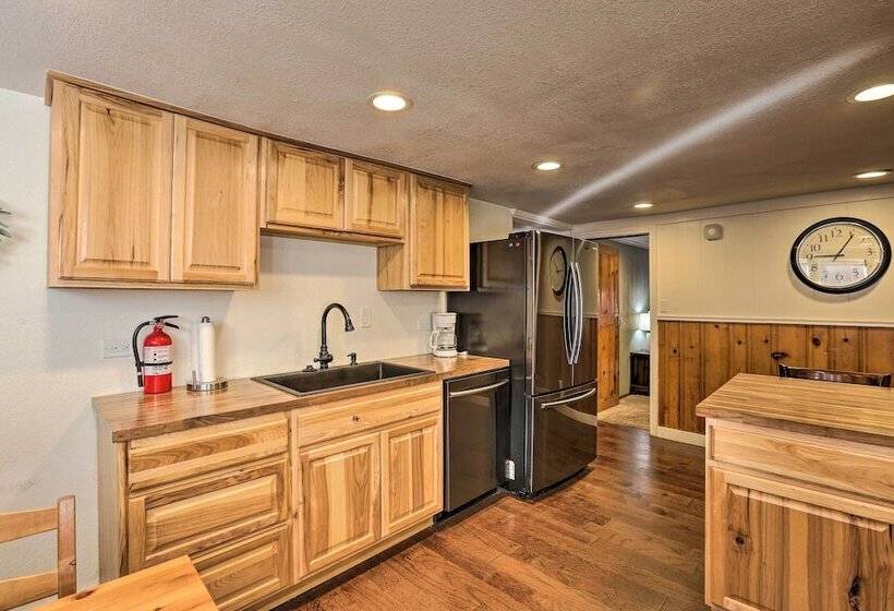 Wildmanor Ranch  Near Red Rocks W/ Hot Tub!