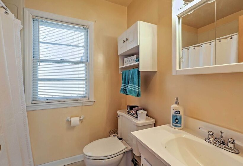 Williams Bay Retreat: Walk To Lake Geneva & Town!