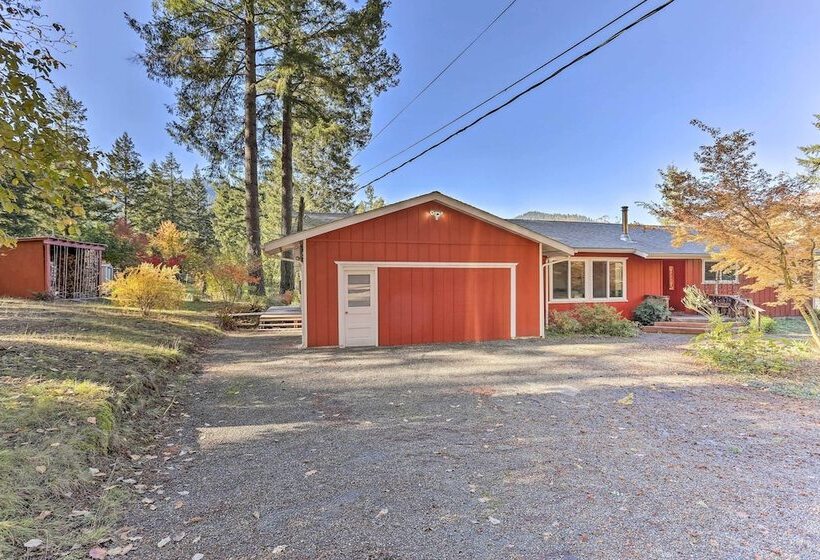 Willow Creek Hideaway W/ Deck, 1 Mi To River!