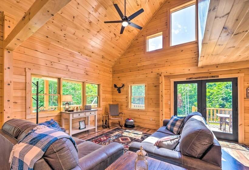 Peaceful North Haverhill Haven W/ Wood Fire Pit