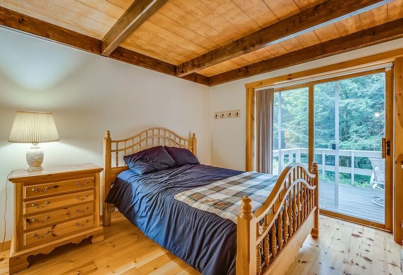 Woodsy Cabin W/ Fire Pit ~ 8 Mi To Mount Snow