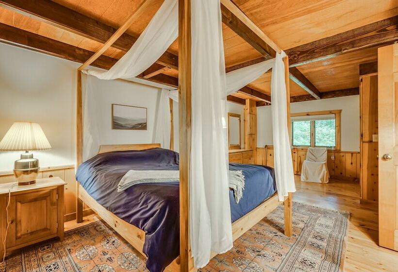 Woodsy Cabin W/ Fire Pit ~ 8 Mi To Mount Snow