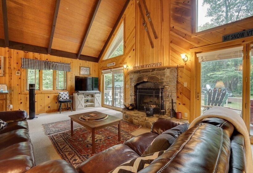 Woodsy Cabin W/ Fire Pit ~ 8 Mi To Mount Snow