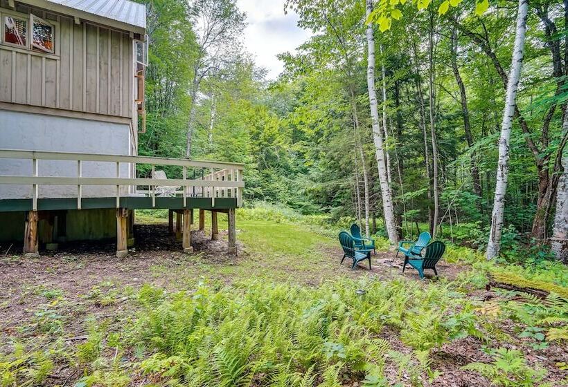 Woodsy Cabin W/ Fire Pit ~ 8 Mi To Mount Snow