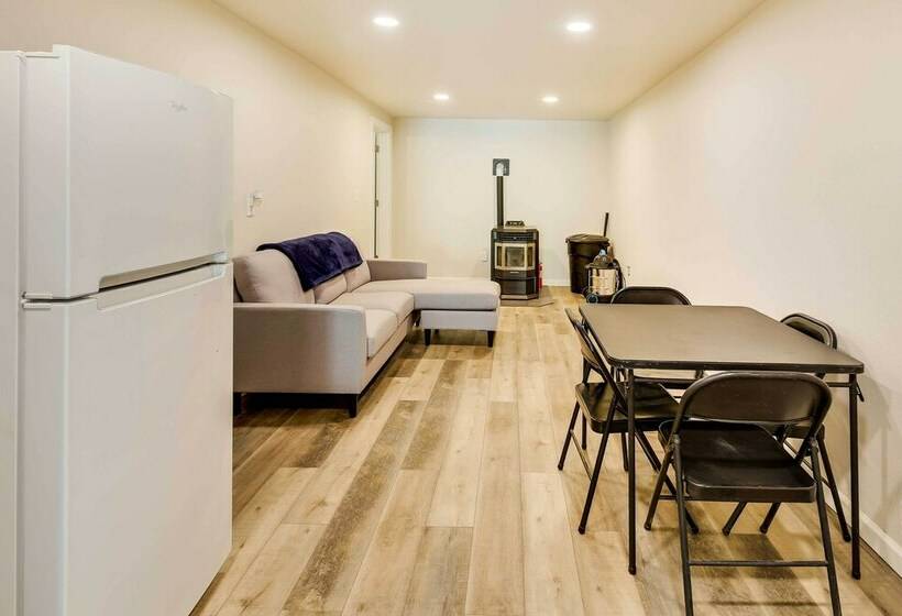 Wyoming Escape ~ 21 Mi To Devil S Tower