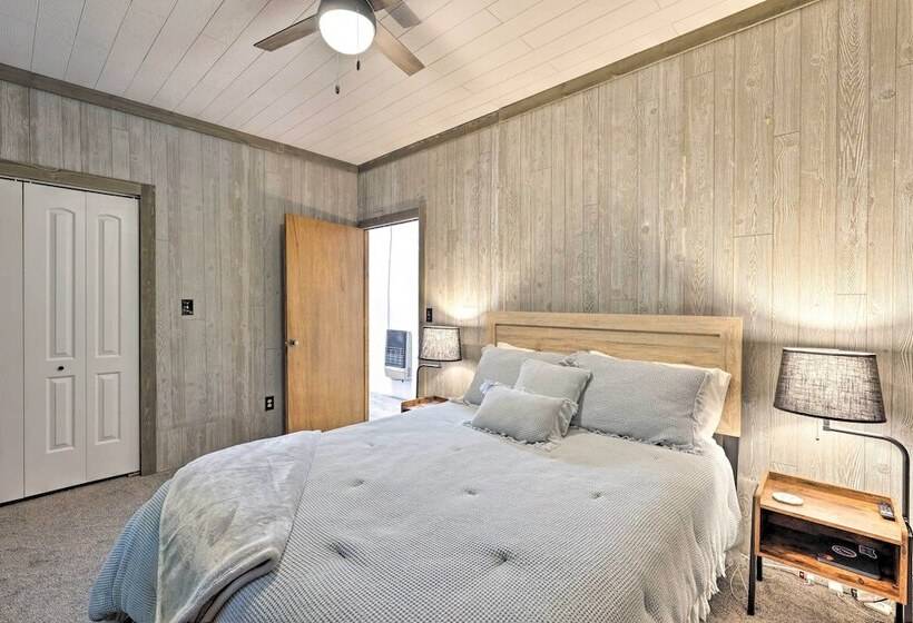 4 Season Family Retreat ~ 2 Mi To Ski Resort!