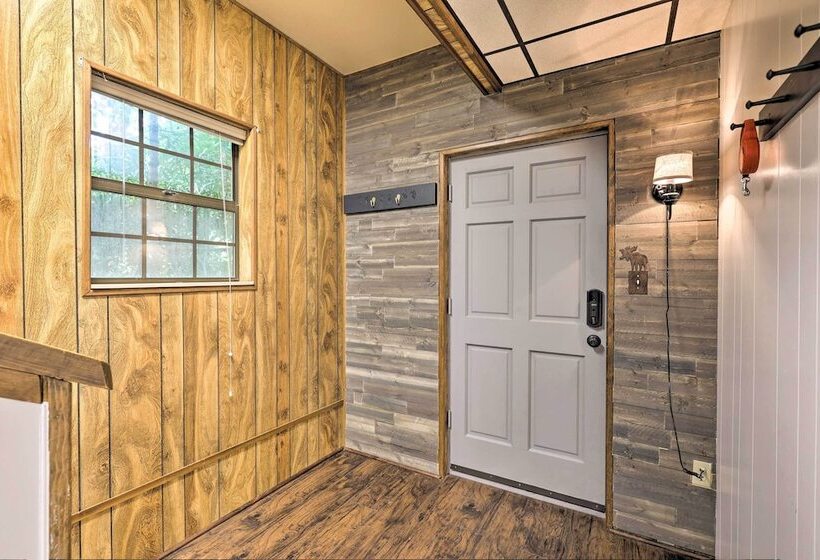 4 Season Family Retreat ~ 2 Mi To Ski Resort!