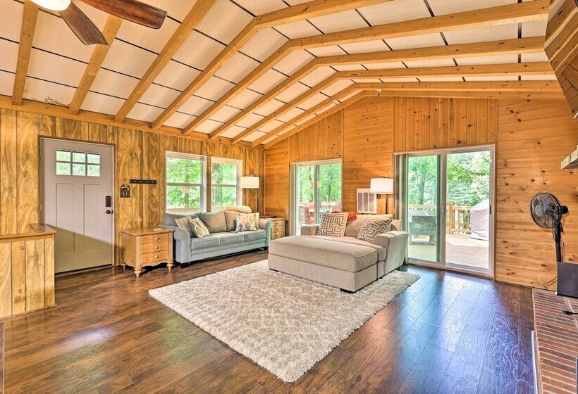 4 Season Family Retreat ~ 2 Mi To Ski Resort!