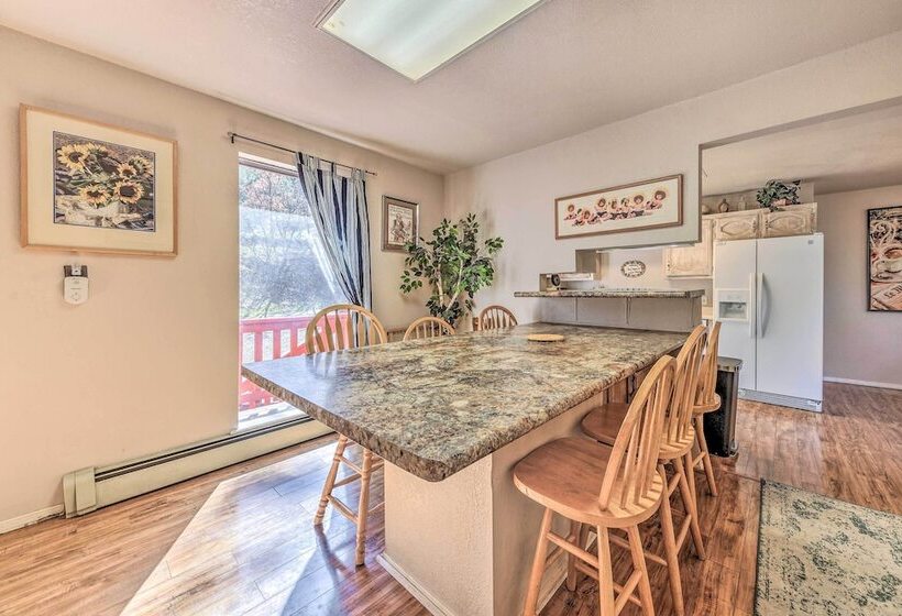 Dog Friendly Alto Escape W/ Hot Tub + Foosball!