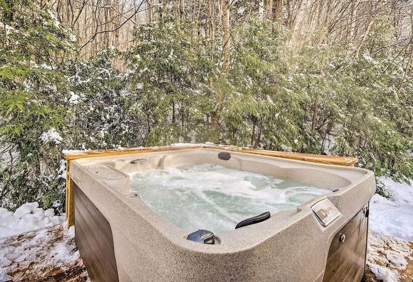 Andover Cabin Retreat W/ Hot Tub & Fireplace!