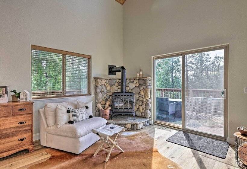 Near Hiking + Wineries: Arnold Cabin W/ Deck!