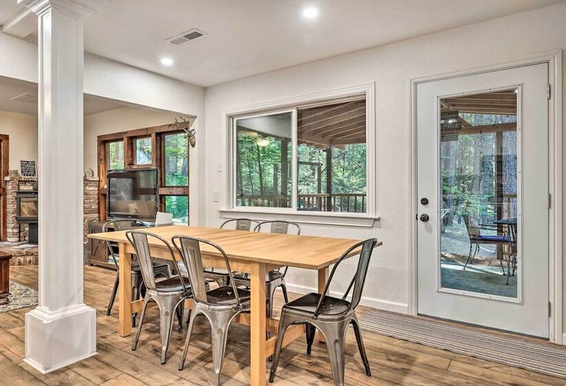 Private Hot Tub, Fire Pit + Swingset: Arnold Home