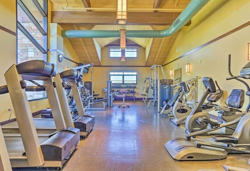 Arrowhead Lake Home W/ Hot Tub, 12 Mi To Ski!