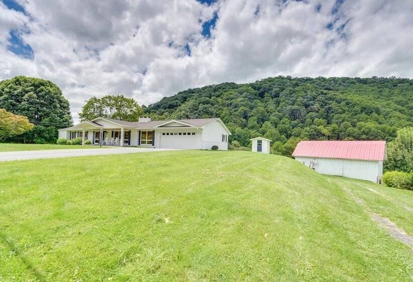 Farmhouse W/ Trout Stream + Views In Bakersville!