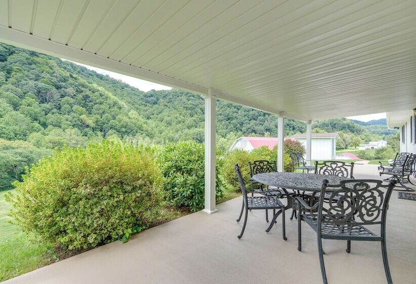 Farmhouse W/ Trout Stream + Views In Bakersville!